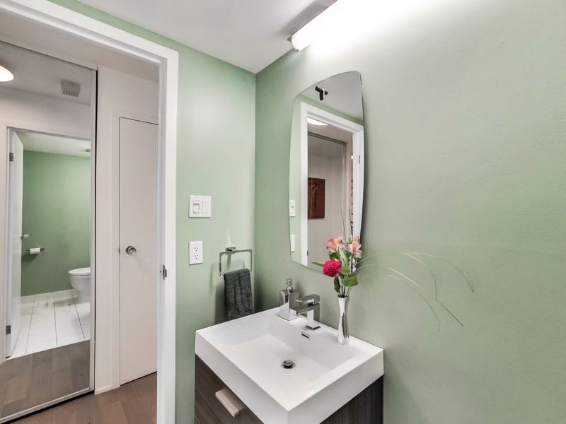 401 queens quay w 502 powder room opens up into the entrance hallway
