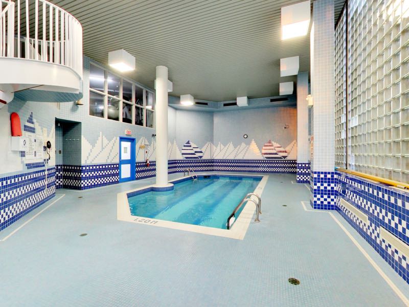 401 queens quay w indoor pool area