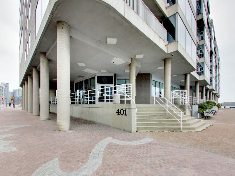 stairs leading up to foyer entrance of 401 queens quay w