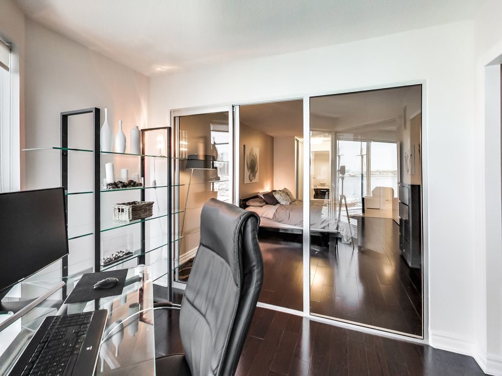 401 Queens Quay W 503 den adjoins the master bedroom via sliding doors