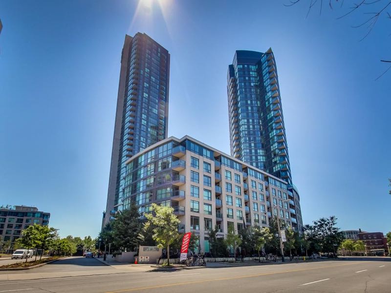 231 Fort York Blvd exterior 2